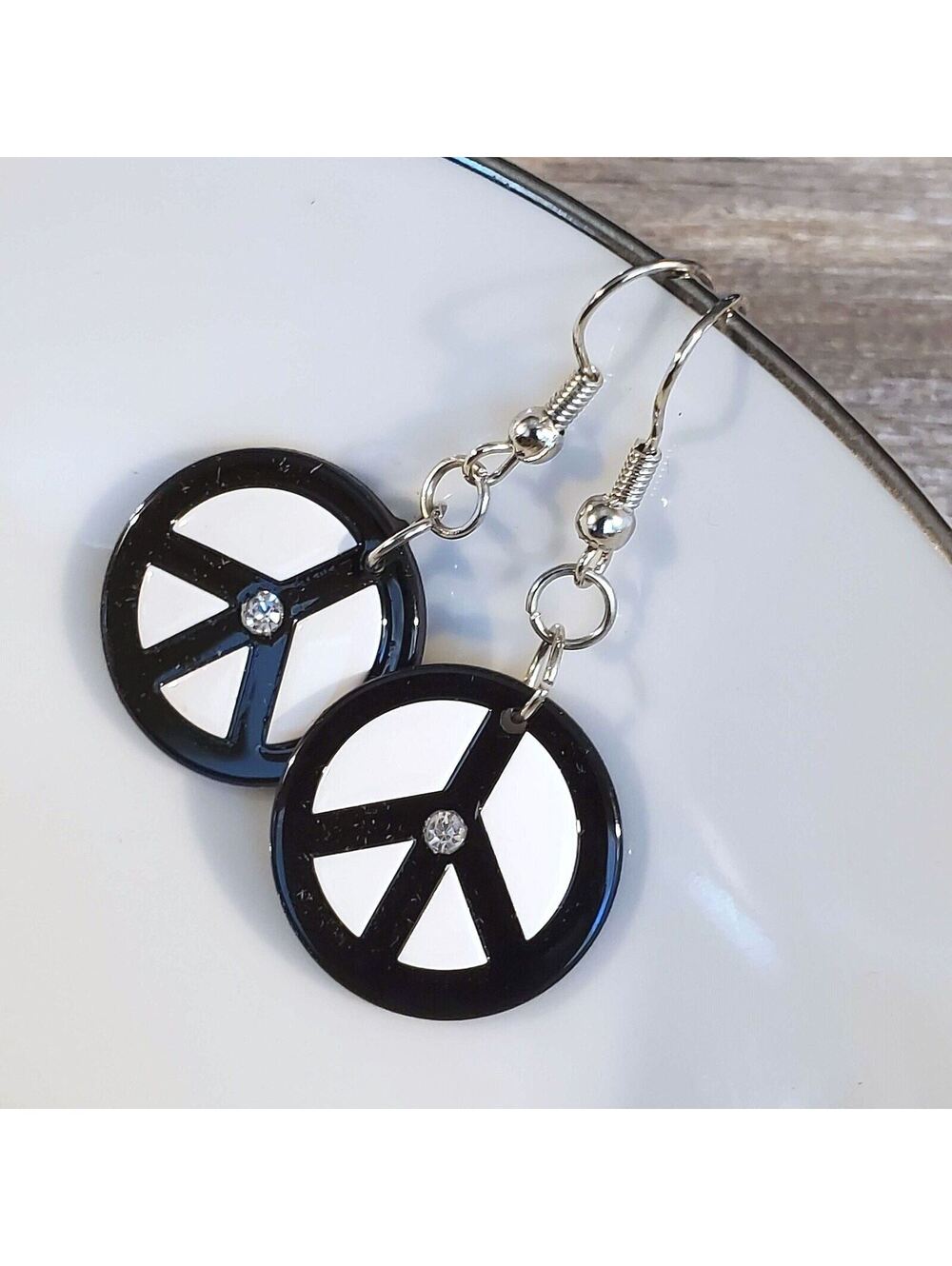 Vintage Y2K White Black Lucite Austrian Crystal Round Peace Sign Earrings - Picture 8 of 9